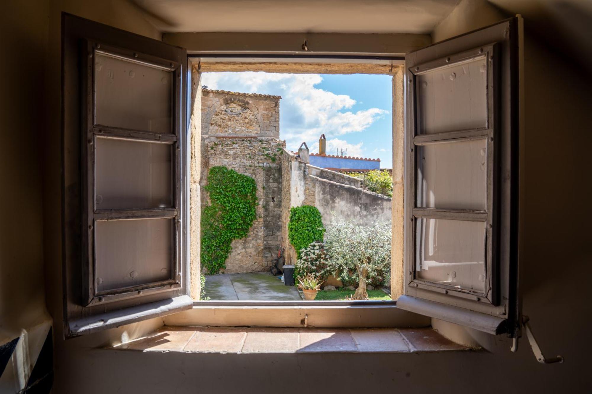 Deco - Casa Castell De Peratallada Exteriör bild